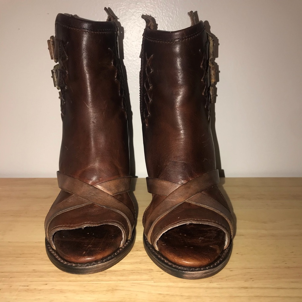 NWOT Freebird by Steven Peru Booties